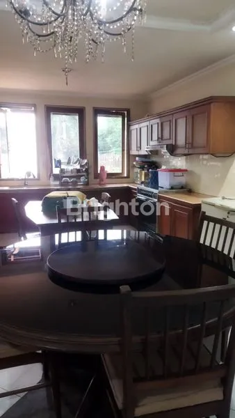 image RUMAH KLASIK BEBAS BANJIR TANAH LUAS DI PONDOK LABU JAKARTA SELATAN (4)