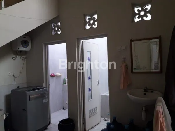 image RUMAH STRATEGIS DI KOMPLEK PERUMAHAN SEMARANG BARAT (5)