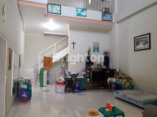 image RUMAH STRATEGIS DI KOMPLEK PERUMAHAN SEMARANG BARAT (3)