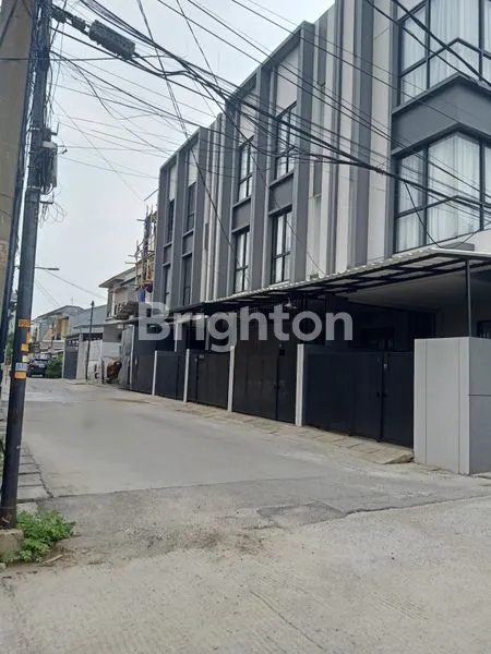 image RUMAH BARU 3 LANTAI DI KEPA DURI JAKARTA BARAT  (6)