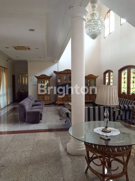 image RUMAH MEWAH DI KEMANG PRATAMA BEKASI (4)