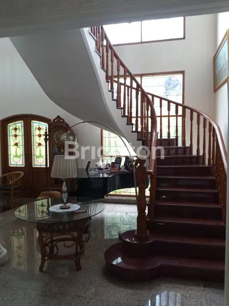 image RUMAH MEWAH DI KEMANG PRATAMA BEKASI (6)
