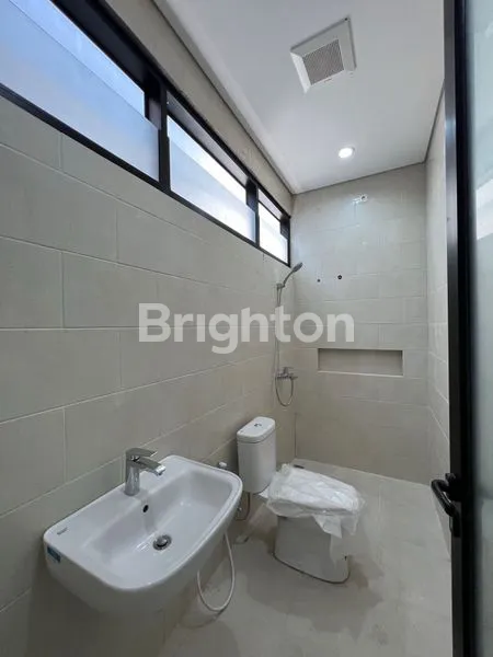 image PANTAI MENTARI KENJERAN BABATAN LEBAK (6)