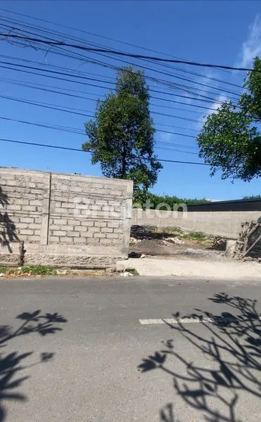 image TANAH KOTAK 4 ARE DI RENON SUDAH ADA TEMBOK KELILING (3)