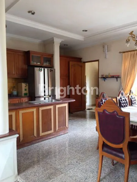 image RUNAH MEWAH DI KEMANG PRATAMA BEKASI (5)