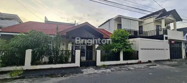 image RUMAH DI TENGAH KOTA (1)