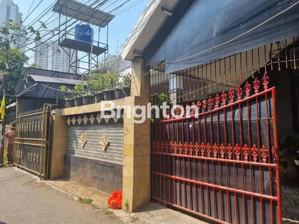 image RUMAH LUAS 8 KAMAR DI DURI KEPA (3)