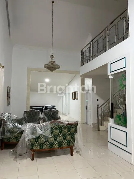 image RUMAH DI SEWAKAN DENGAN KEMEWAHAN DAN KENYAMANAN  (3)