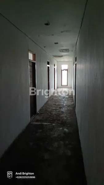 image GEDUNG HOTEL SIAP RENOVASI DI PERAK JOMBANG (2)