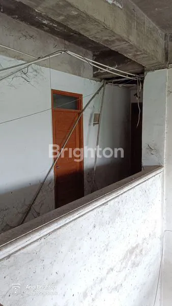 image GEDUNG HOTEL SIAP RENOVASI DI PERAK JOMBANG (6)