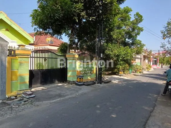image RUMAH SEWA TERJANGKAU DI TAMAN, MADIUN - AKSES MUDAH & LINGKUNGAN NYAMAN (2)