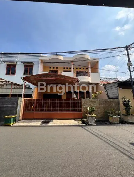image RUMAH STRATEGIS DI MATRAMAN JAKARTA TIMUR (1)
