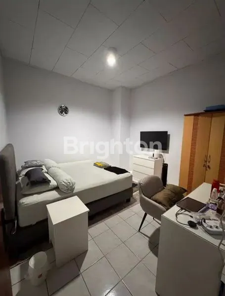 image RUMAH STRATEGIS DI MATRAMAN JAKARTA TIMUR (7)