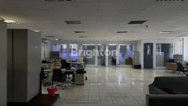 image OFFICE STRATEGIS PINGGIR JALAN UTAMA MULAWARMAN BALIKPAPAN SELATAN (3)