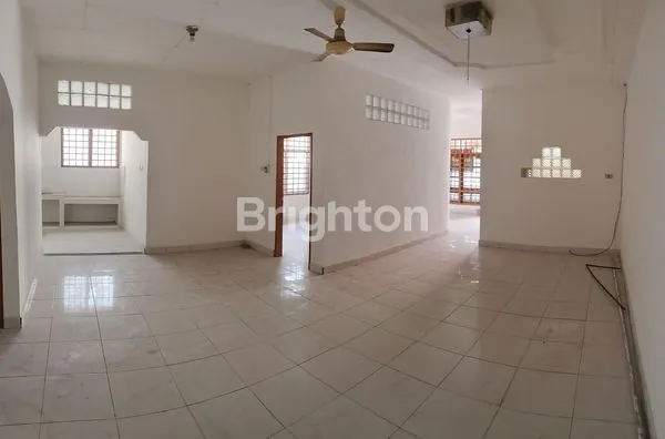 image JUAL CEPAT!!! RUMAH HASANUDIN (4)