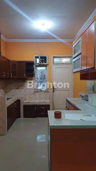 image HUNIAN YANG NYAMAN DI TAMAN ANGGREK RESIDENCE DEPOK. (8)