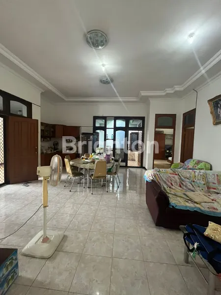 image RUMAH DARMO VILLA 4KT+1 LOKASI STRATEGIS SEBERANG PAPAYA SUPERMARKET DEKAT KE HR MUHAMMAD DAN PAKUWON MALL (6)
