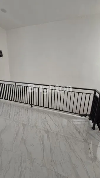 image RUMAH BARU 3 LANTAI SIAP HUNI DURI KEPA (6)