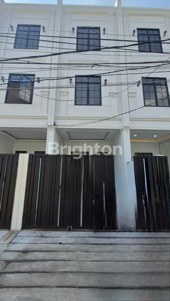 image RUMAH BARU 3 LANTAI NYAMAN DURI KEPA (1)