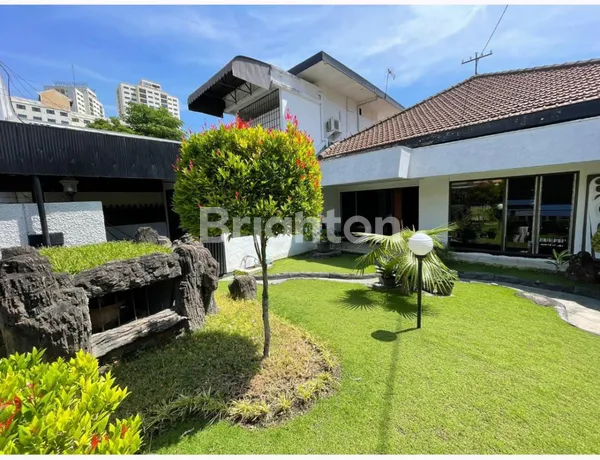 image RUMAH BAGUS TERAWAT ADA KOLAM RENANG DI KUPANG INDAH, HARGA NEGO KERAS (8)