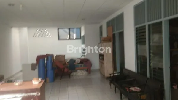 image RUMAH 4 LANTAI (2)