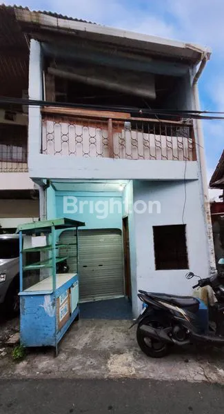 RUMAH 2 1/2 LANTAI DI PERCETAKAN NEGARA RAWASARI JAKARTA PUSAT