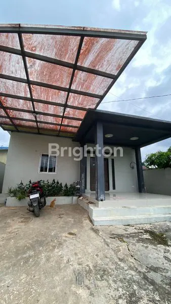 image DIJUAL CEPAT RUMAH CANTIK JL.PERINTIS SAMARINDA (1)