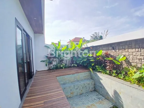 image VILLA 2 LANTAI BARU MODERN TROPIKAL DI SANUR – SEMI FURNISHED (3)