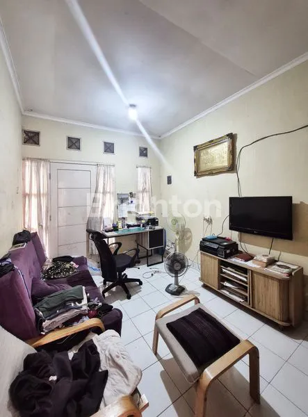 image RUMAH STRATEGIS MURAH DEKAT LRT CLUSTER PEKAYON DEKAT GALAXY DI KOTA BEKASI SELATAN (2)