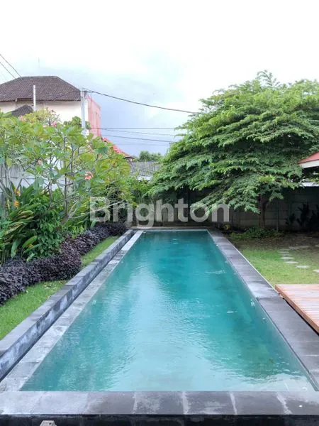 image  VILLA MEWAH FULLY FURNISHED DI JANTUNG RENON – DENPASAR  (3)
