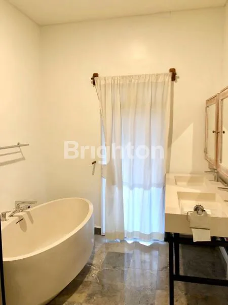 image  VILLA MEWAH FULLY FURNISHED DI JANTUNG RENON – DENPASAR  (7)