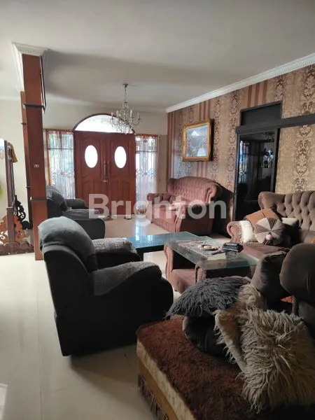 image RUMAH MEWAH DIJUAL DAN SIAP HUNI. (3)