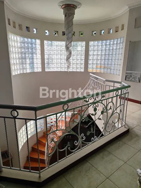 image RUMAH MEWAH DIJUAL DAN SIAP HUNI. (7)