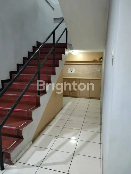 image RUMAH ATAU KANTOR RAYA SARONOJIWO , PANJANG JIWO SURABAYA , SIAP PAKAI  (4)