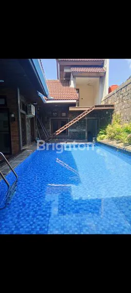 image RUMAH CANTIK SWIMMING POOL DISEWAKAN (1)