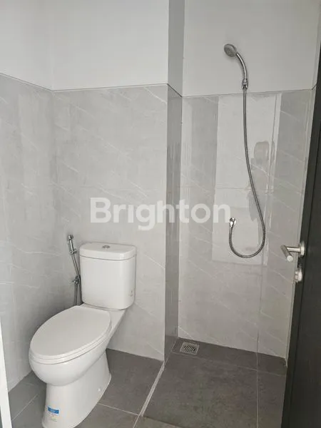 image RUKO BARU 3 LANTAI SANGAT STRATEGIS DIKOTA WISATA CIBUBUR . JAKARTA - TIMUR (2)