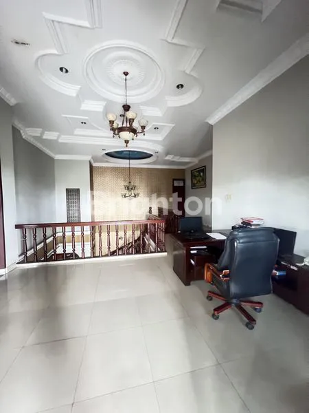 image • TURUN HARGA DIJUAL CEPAT JUAL RUGI RUMAH VILLA DENGAN LUAS TANAH 1.597 M²  SEKITARAN DAERAH JL. PANCING / WILLIEM ISKANDAR (7)