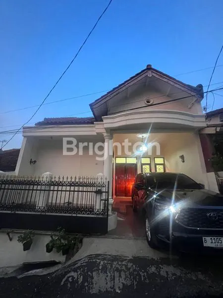 RUMAH KOMPLEK VIJAYA KUSUMA CIPADUNG CIBIRU