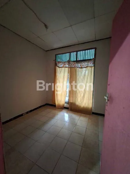 image RUMAH DENGAN PARKIRAN YANG LUAS DI GUNUNG SARI BALIKPAPAN (6)