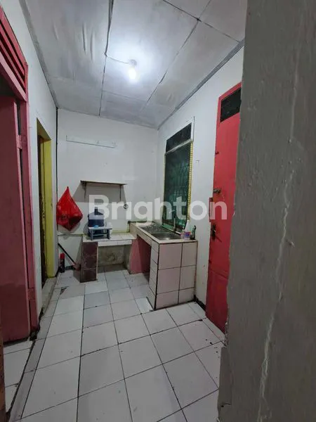 image RUMAH DENGAN PARKIRAN YANG LUAS DI GUNUNG SARI BALIKPAPAN (8)