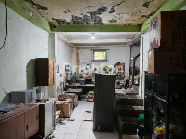 image RUMAH SURABAYA BARAT SAMPING JALAN BESAR (3)