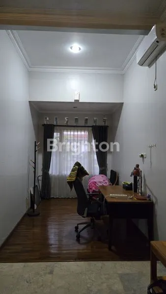 image RUMAH MEWAH FULLY-FURNISHED 4KT DI PURI AYODYA SEMARANG (4)