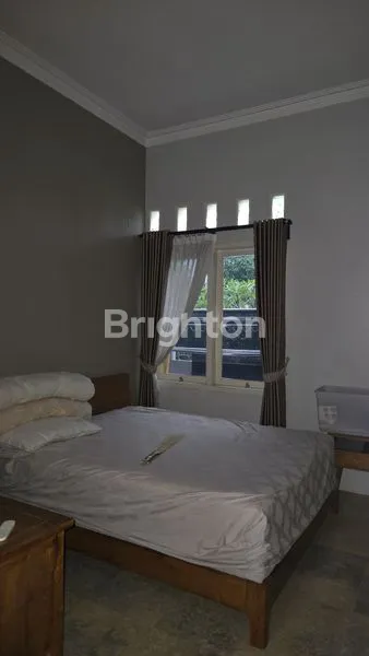 image RUMAH MEWAH FULLY-FURNISHED 4KT DI PURI AYODYA SEMARANG (8)