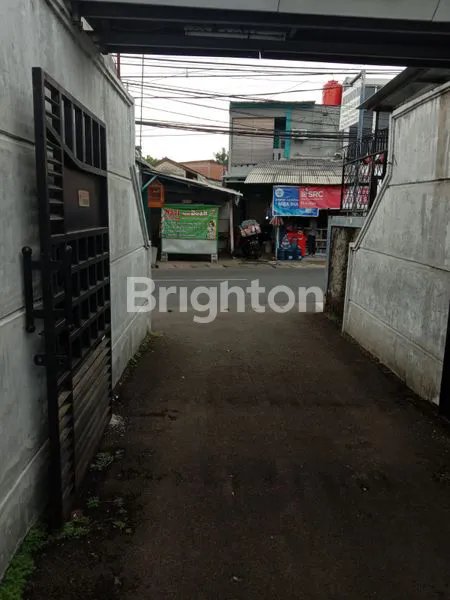 image DIJUAL RUMAH + USAHA KOS-KOSAN SIAP USAHA!LOKASI SUPER STRATEGIS DI JL. RAYA CEGER, CIPAYUNG – JAKARTA TIMUR (4)