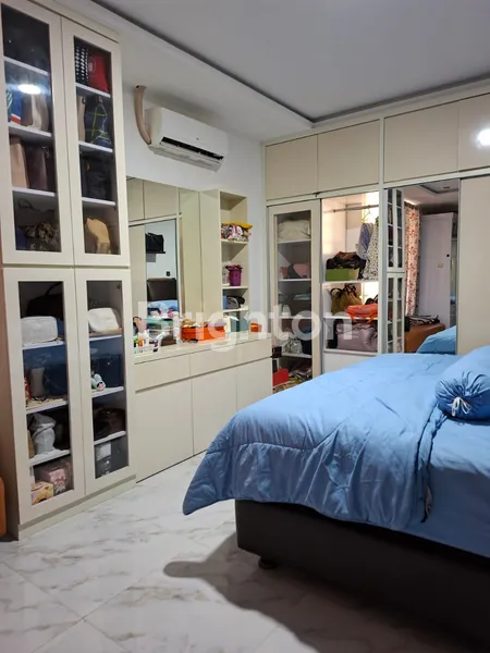 image RUMAH MEWAH 5+1 KT DI RAFFLES HILLS, LT 148M² (7)