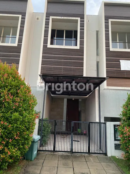 SOHO 3 LANTAI DI GRAHA NATURA