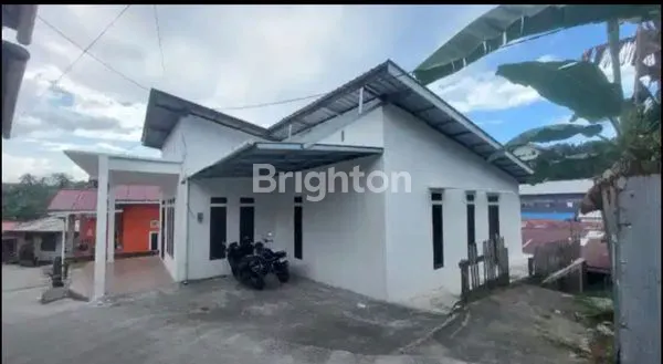 image DIJUAL RUMAH SIAP HUNI LOKASI STRATEGIS (2)