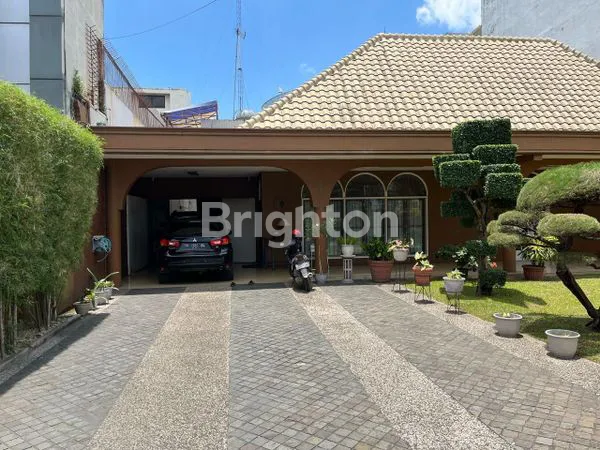 image RUMAH MEWAH _MEDAN POLONIA (3)