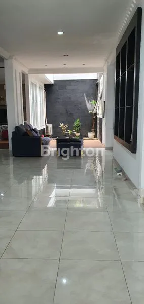 image RUMAH DIJUAL DI KOTA WISATA BERADA DI LOKASI DEKAT DENGAN SPORT CLUB SIAP HUNI (2)