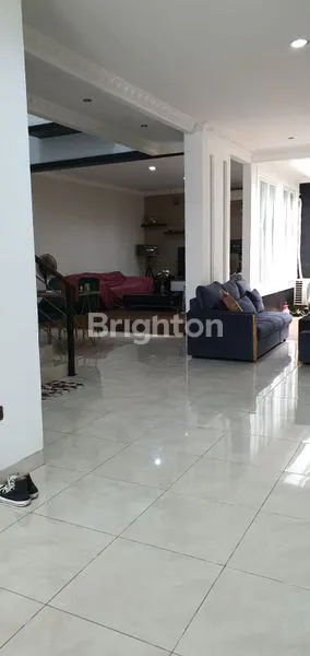 image RUMAH DIJUAL DI KOTA WISATA BERADA DI LOKASI DEKAT DENGAN SPORT CLUB SIAP HUNI (3)